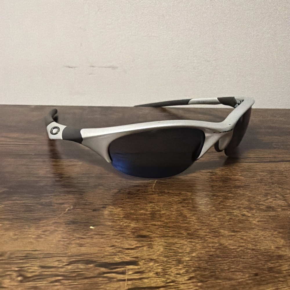 VTG Oakley Half Jacket 1.0 Sunglasses, 03-626 Silver & Ice Blue Lens MADE IN USA